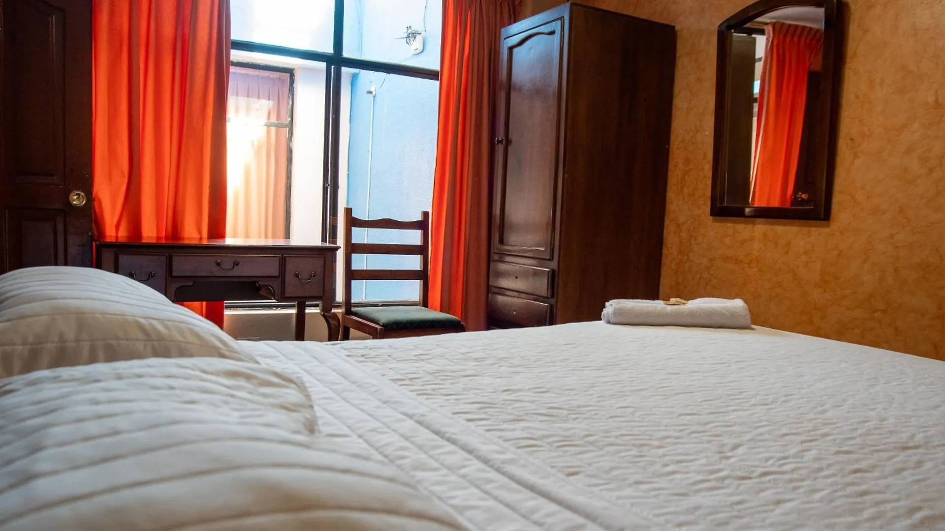 Hostal Baron De Carondelet Quito Hotel